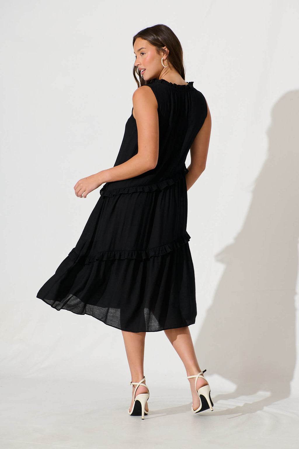 Black Yelena Knee-Length Dress