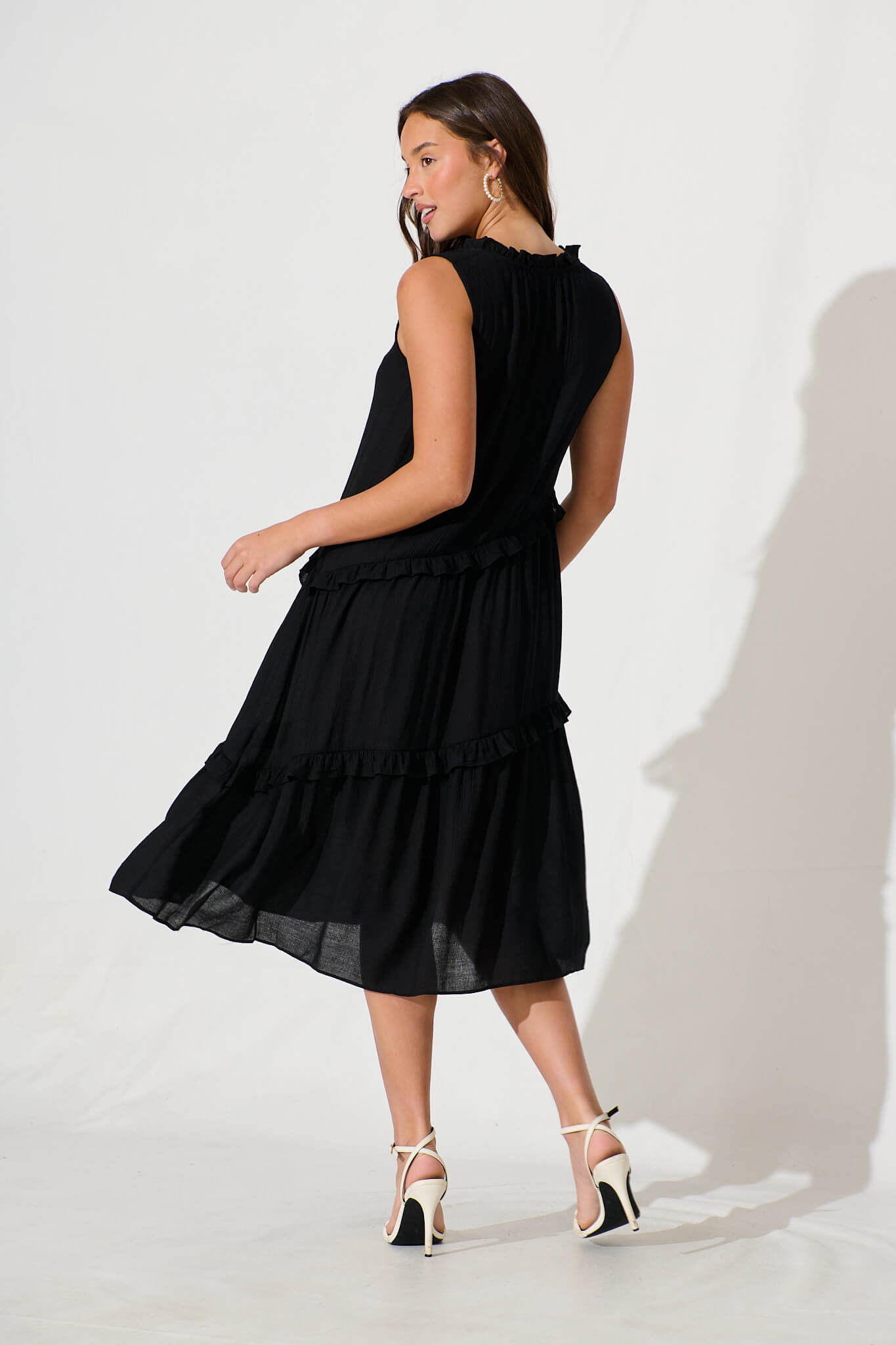 Black Yelena Knee-Length Dress
