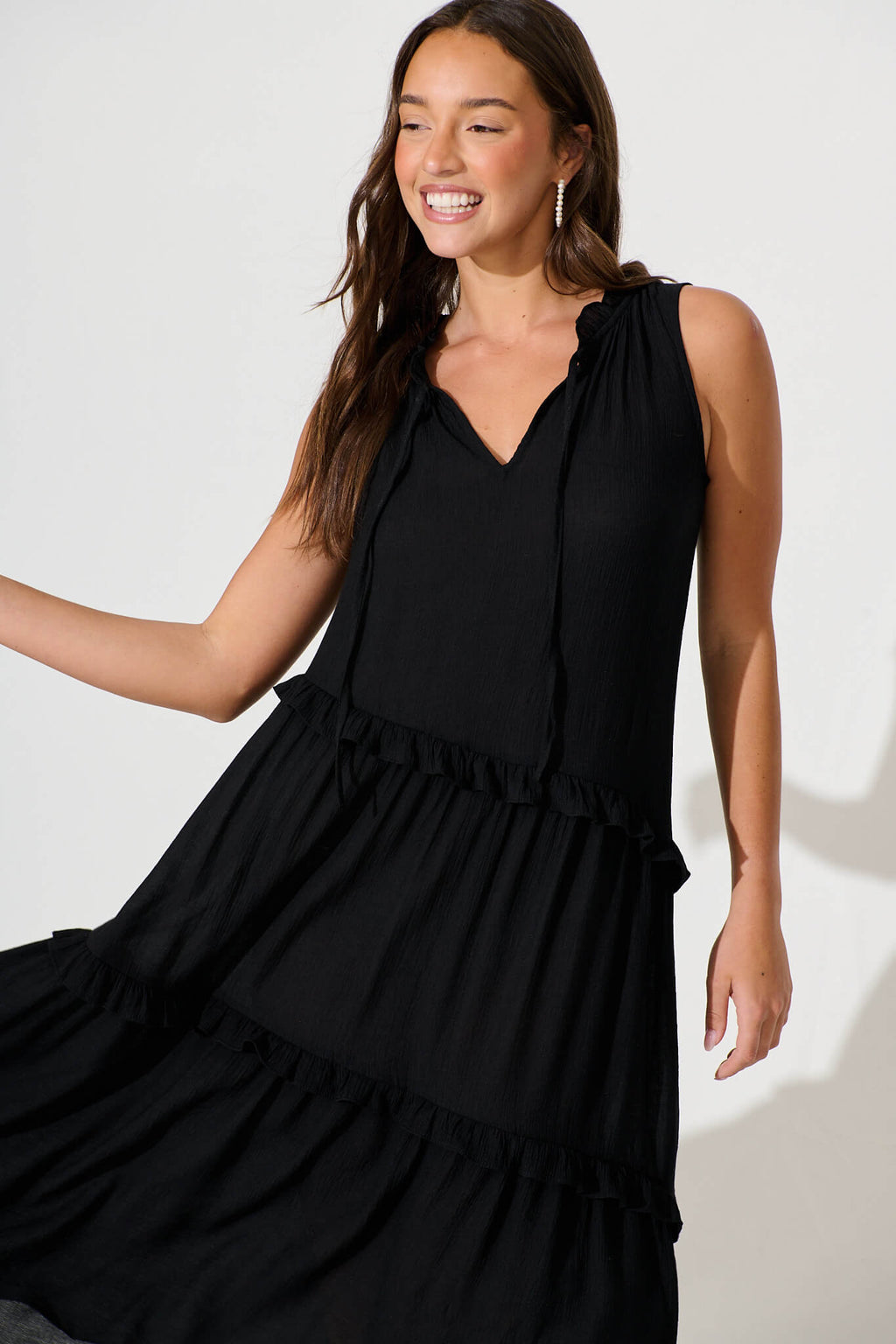 Black Yelena Knee-Length Dress