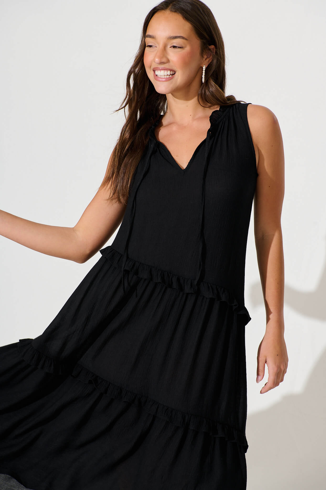 Black Yelena Knee-Length Dress
