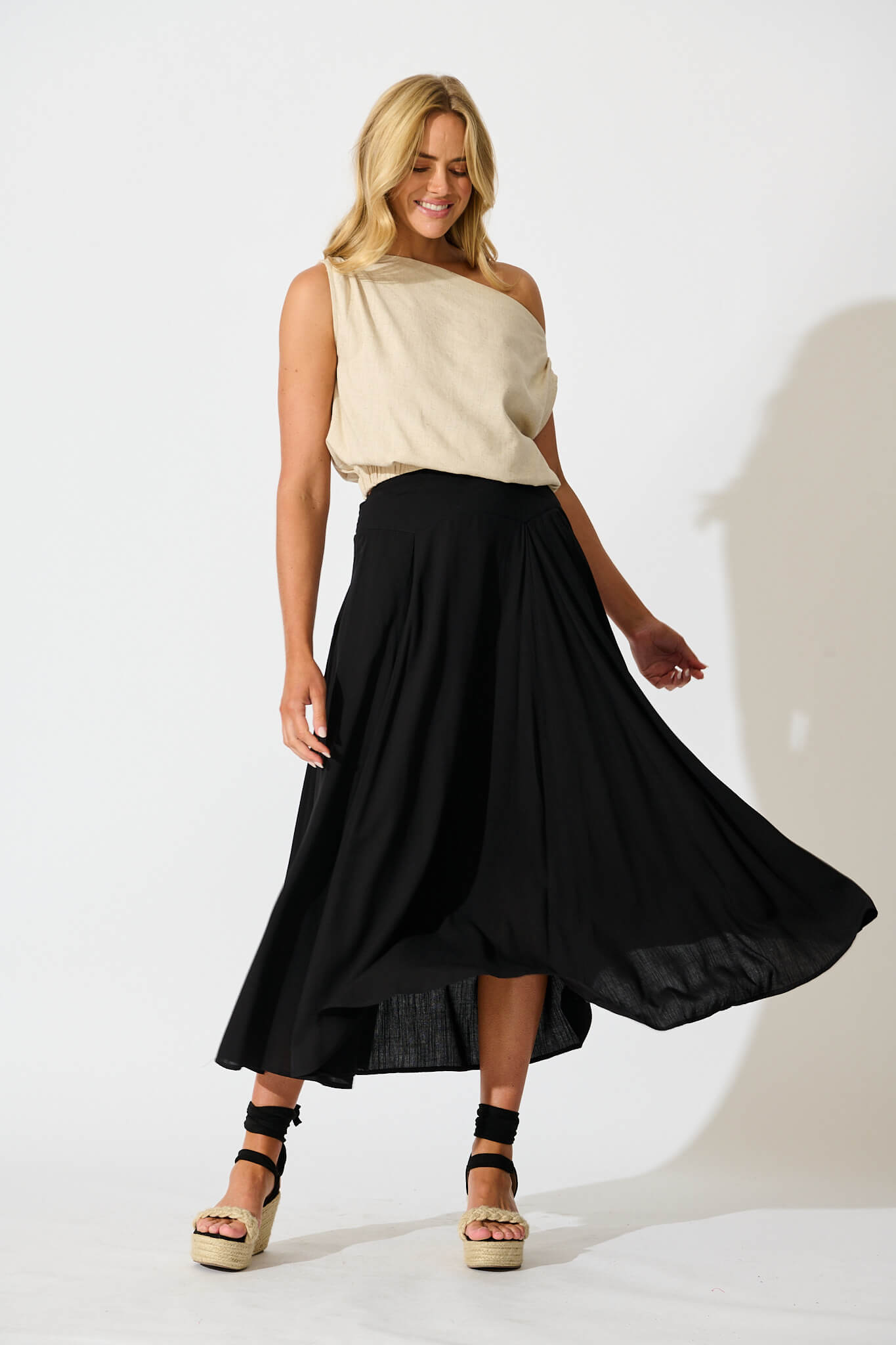 Brandsy Black Maxi Skirt