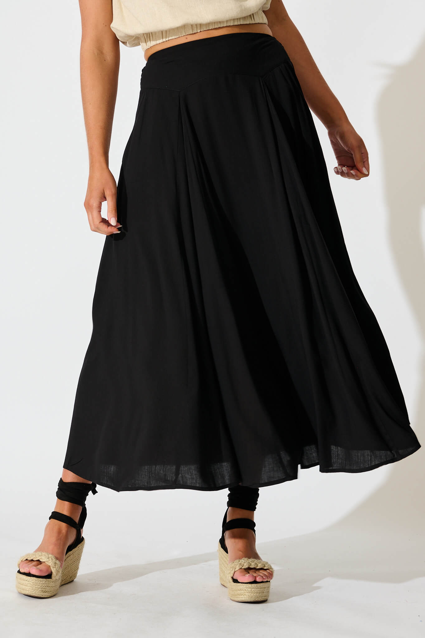Brandsy Black Maxi Skirt
