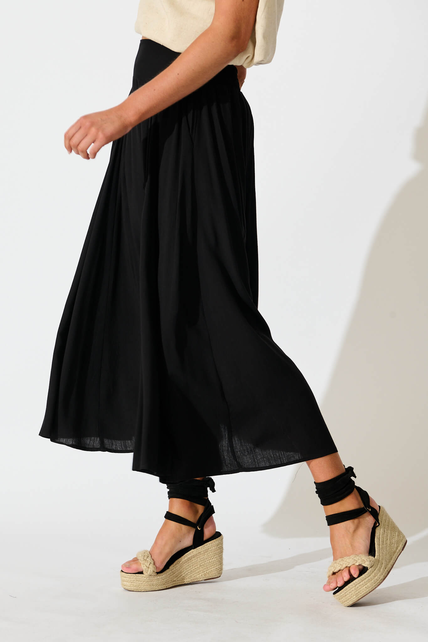 Brandsy Black Maxi Skirt