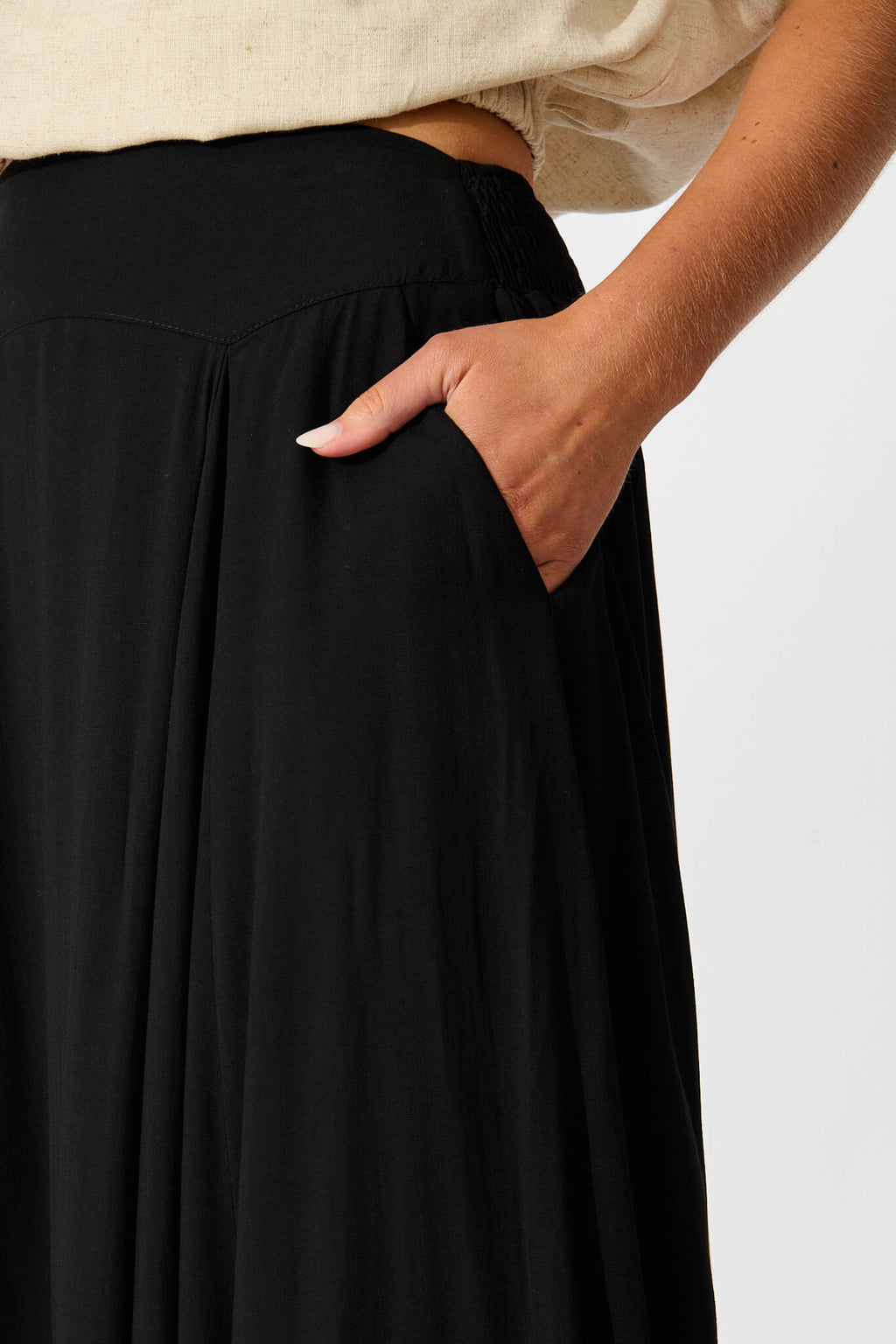 Brandsy Black Maxi Skirt