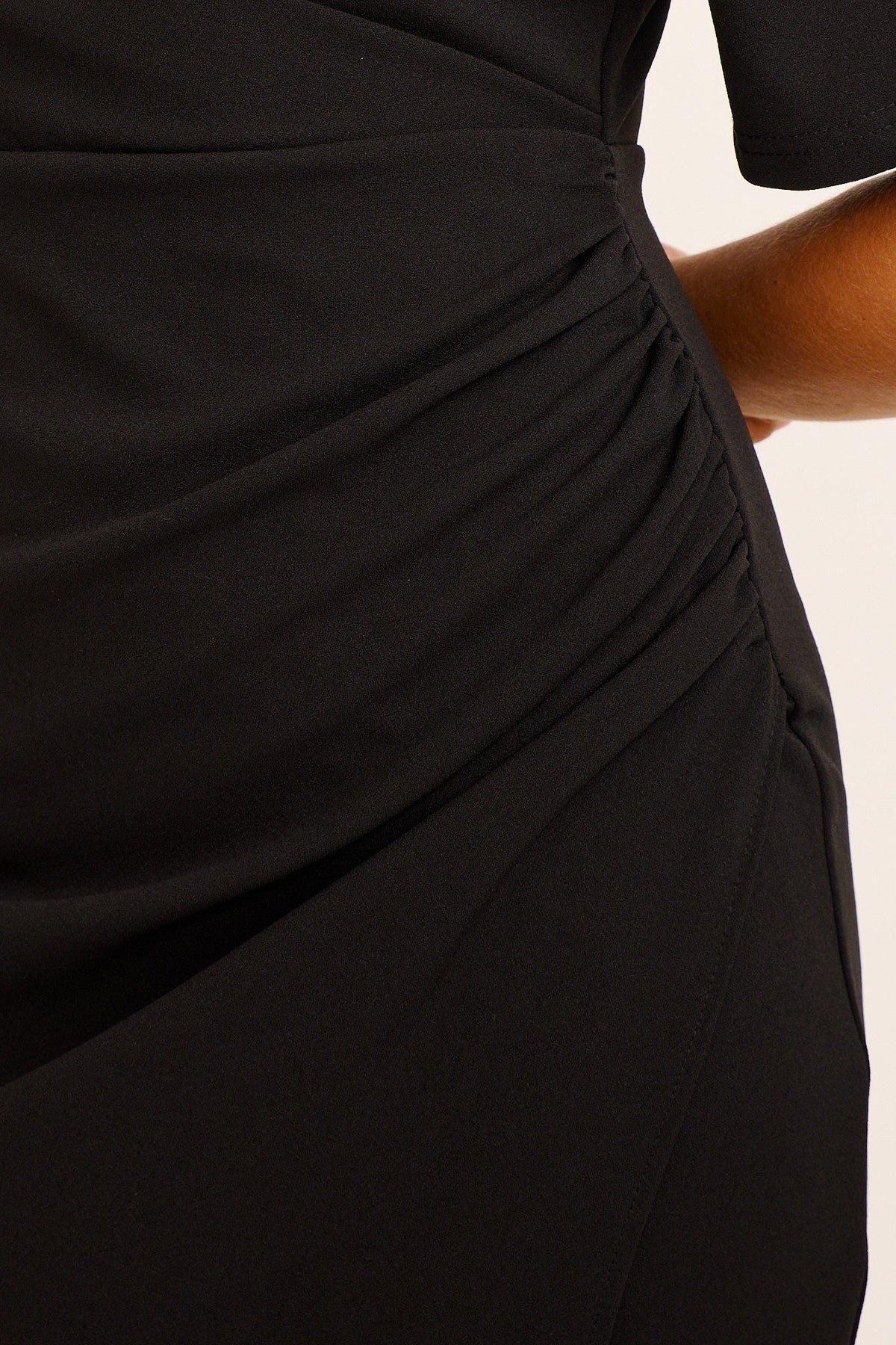 Black Stevanda Midi Dress